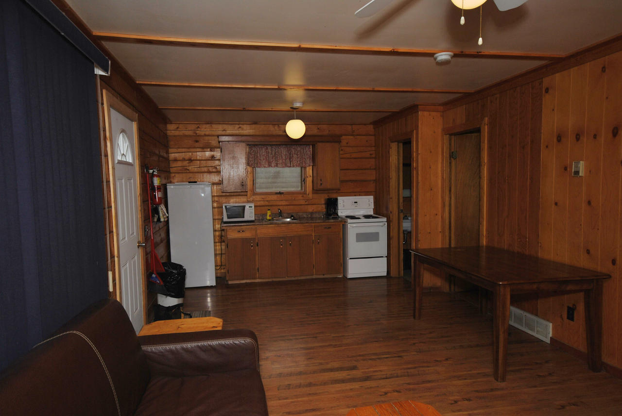 Kenosee Inn & Cabins Kenosee Park Room photo